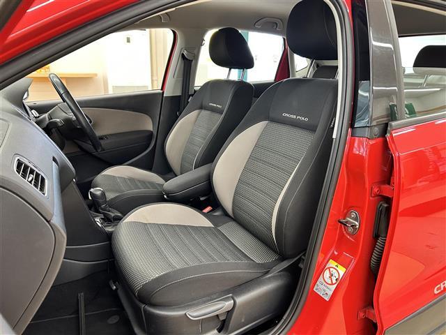 ポロ クロスポロ ・純正ナビ/フルセグTV/DVD/CD/SD/BT・バックカメラ・ドライブレコーダー・ETC・横滑り防止・キーレス・ルーフレール・電格ミラー・冬タイヤ社外15インチAW積込・パワーステアリング(22枚目)