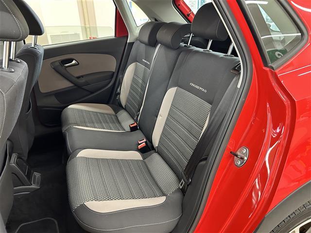 ポロ クロスポロ ・純正ナビ/フルセグTV/DVD/CD/SD/BT・バックカメラ・ドライブレコーダー・ETC・横滑り防止・キーレス・ルーフレール・電格ミラー・冬タイヤ社外15インチAW積込・パワーステアリング(24枚目)