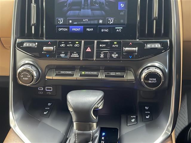 ＬＸ ＬＸ６００　・４ＷＤ・寒冷地仕様・純正ナビ／フルセグＴＶ／ＢＴ・Ｍｉｒａｃａｓｔ・パノラミックビューモニター・リヤエンターテイメントシステム・マークレビンソン・モデリスタエアロ・クールＢＯＸ・ワイヤレス充電（7枚目）