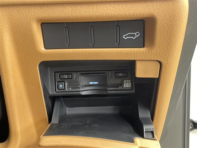 ＬＸ ＬＸ６００　・４ＷＤ・寒冷地仕様・純正ナビ／フルセグＴＶ／ＢＴ・Ｍｉｒａｃａｓｔ・パノラミックビューモニター・リヤエンターテイメントシステム・マークレビンソン・モデリスタエアロ・クールＢＯＸ・ワイヤレス充電（14枚目）