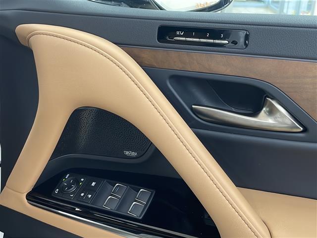 ＬＸ ＬＸ６００　・４ＷＤ・寒冷地仕様・純正ナビ／フルセグＴＶ／ＢＴ・Ｍｉｒａｃａｓｔ・パノラミックビューモニター・リヤエンターテイメントシステム・マークレビンソン・モデリスタエアロ・クールＢＯＸ・ワイヤレス充電（16枚目）