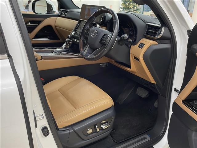 ＬＸ ＬＸ６００　・４ＷＤ・寒冷地仕様・純正ナビ／フルセグＴＶ／ＢＴ・Ｍｉｒａｃａｓｔ・パノラミックビューモニター・リヤエンターテイメントシステム・マークレビンソン・モデリスタエアロ・クールＢＯＸ・ワイヤレス充電（23枚目）