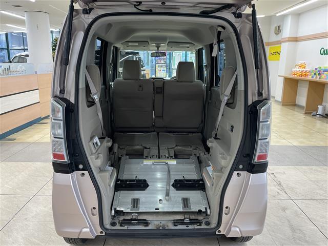N-BOX+ G ・4WD・車いす仕様車・スロープ/電動ウインチ・横滑り防止・キーレス・電格ミラー・ミラーヒーター・冬タイヤ14インチホイル積込・パワーウインドウ・パワーステアリング・ABS(23枚目)