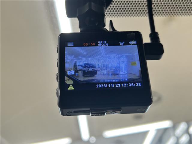 ノア Ｘ　・４ＷＤ・寒冷地仕様・社外ナビ／フルセグＴＶ／ＤＶＤ／ＣＤ／ＢＴ・バックカメラ・ＡＬＰＩＮＥリヤフリップダウンモニター・社外エンジンスターター・ドライブレコーダー・両側パワースライドドア・ＥＴＣ（11枚目）