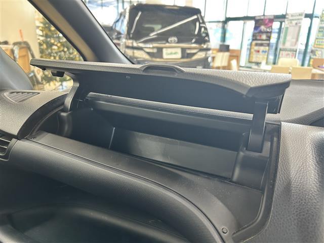 ノア Ｘ　・４ＷＤ・寒冷地仕様・社外ナビ／フルセグＴＶ／ＤＶＤ／ＣＤ／ＢＴ・バックカメラ・ＡＬＰＩＮＥリヤフリップダウンモニター・社外エンジンスターター・ドライブレコーダー・両側パワースライドドア・ＥＴＣ（17枚目）