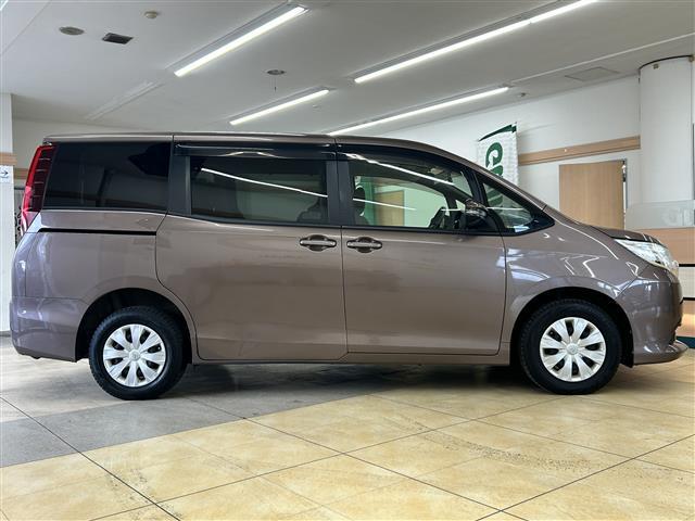 ノア Ｘ　・４ＷＤ・寒冷地仕様・社外ナビ／フルセグＴＶ／ＤＶＤ／ＣＤ／ＢＴ・バックカメラ・ＡＬＰＩＮＥリヤフリップダウンモニター・社外エンジンスターター・ドライブレコーダー・両側パワースライドドア・ＥＴＣ（34枚目）