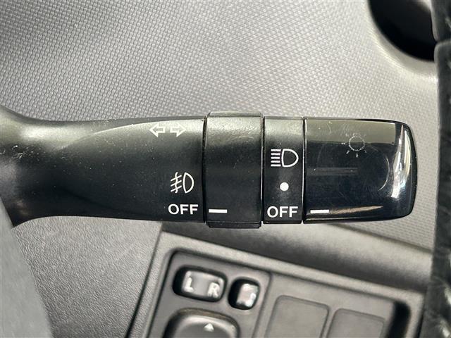 シエンタ ＤＩＣＥ－Ｇ　・４ＷＤ・社外ナビ／フルセグＴＶ／ＤＶＤ／ＣＤ／ＳＤ／ＢＴ・バックカメラ・左側パワースライドドア・ＥＴＣ・ＨＩＤ・フロントフォグ・キーレス・ドアバイザー・電格ミラー（8枚目）