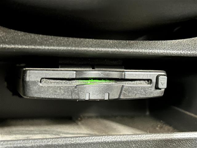 シエンタ ＤＩＣＥ－Ｇ　・４ＷＤ・社外ナビ／フルセグＴＶ／ＤＶＤ／ＣＤ／ＳＤ／ＢＴ・バックカメラ・左側パワースライドドア・ＥＴＣ・ＨＩＤ・フロントフォグ・キーレス・ドアバイザー・電格ミラー（11枚目）