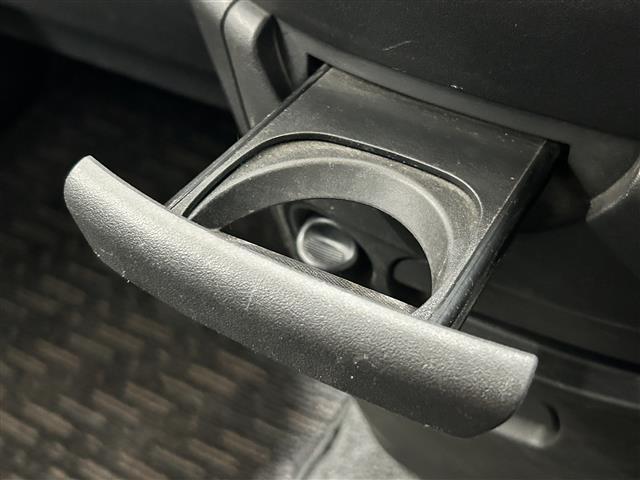 シエンタ ＤＩＣＥ－Ｇ　・４ＷＤ・社外ナビ／フルセグＴＶ／ＤＶＤ／ＣＤ／ＳＤ／ＢＴ・バックカメラ・左側パワースライドドア・ＥＴＣ・ＨＩＤ・フロントフォグ・キーレス・ドアバイザー・電格ミラー（16枚目）