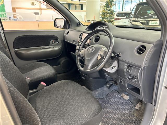 シエンタ ＤＩＣＥ－Ｇ　・４ＷＤ・社外ナビ／フルセグＴＶ／ＤＶＤ／ＣＤ／ＳＤ／ＢＴ・バックカメラ・左側パワースライドドア・ＥＴＣ・ＨＩＤ・フロントフォグ・キーレス・ドアバイザー・電格ミラー（19枚目）