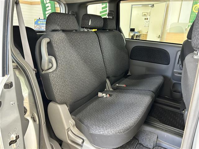 シエンタ ＤＩＣＥ－Ｇ　・４ＷＤ・社外ナビ／フルセグＴＶ／ＤＶＤ／ＣＤ／ＳＤ／ＢＴ・バックカメラ・左側パワースライドドア・ＥＴＣ・ＨＩＤ・フロントフォグ・キーレス・ドアバイザー・電格ミラー（20枚目）