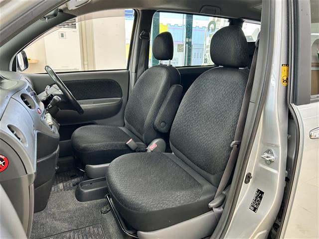 シエンタ ＤＩＣＥ－Ｇ　・４ＷＤ・社外ナビ／フルセグＴＶ／ＤＶＤ／ＣＤ／ＳＤ／ＢＴ・バックカメラ・左側パワースライドドア・ＥＴＣ・ＨＩＤ・フロントフォグ・キーレス・ドアバイザー・電格ミラー（22枚目）