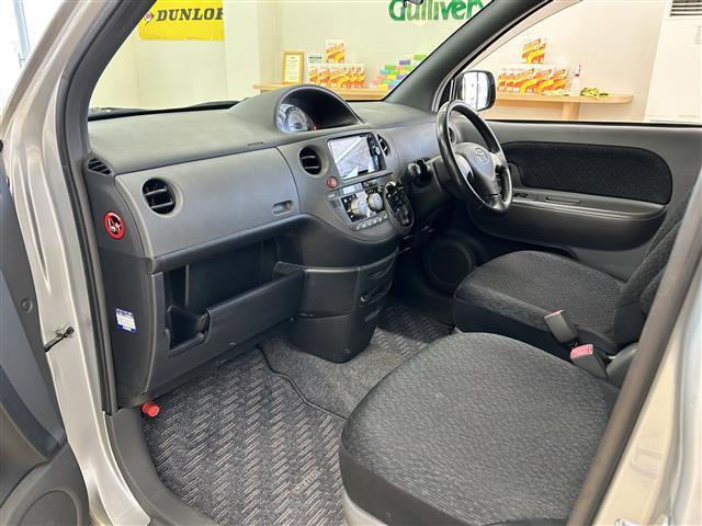 シエンタ ＤＩＣＥ－Ｇ　・４ＷＤ・社外ナビ／フルセグＴＶ／ＤＶＤ／ＣＤ／ＳＤ／ＢＴ・バックカメラ・左側パワースライドドア・ＥＴＣ・ＨＩＤ・フロントフォグ・キーレス・ドアバイザー・電格ミラー（23枚目）