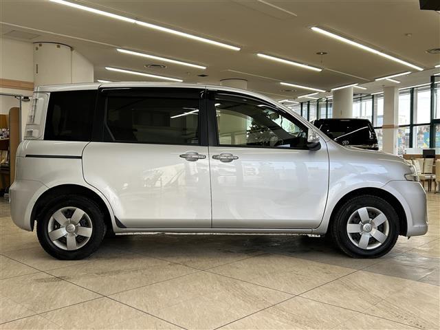 シエンタ ＤＩＣＥ－Ｇ　・４ＷＤ・社外ナビ／フルセグＴＶ／ＤＶＤ／ＣＤ／ＳＤ／ＢＴ・バックカメラ・左側パワースライドドア・ＥＴＣ・ＨＩＤ・フロントフォグ・キーレス・ドアバイザー・電格ミラー（32枚目）