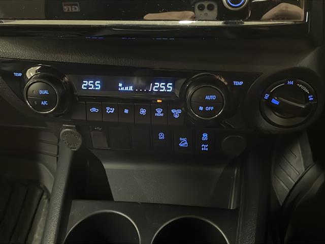 ハイラックス Ｚ　ＧＲスポーツ　・ワンオーナー・４ＷＤ・寒冷地仕様・純正ディスプレイオーディオ・ナビ／ＢＴ／Ｍｉｒａｃａｓｔ・パノラミックビューモニター・純正エンジンスターター・プリクラッシュセーフティ・レーダークル－ズコントロール（7枚目）