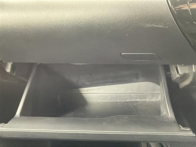 ハイラックス Ｚ　ＧＲスポーツ　・ワンオーナー・４ＷＤ・寒冷地仕様・純正ディスプレイオーディオ・ナビ／ＢＴ／Ｍｉｒａｃａｓｔ・パノラミックビューモニター・純正エンジンスターター・プリクラッシュセーフティ・レーダークル－ズコントロール（11枚目）