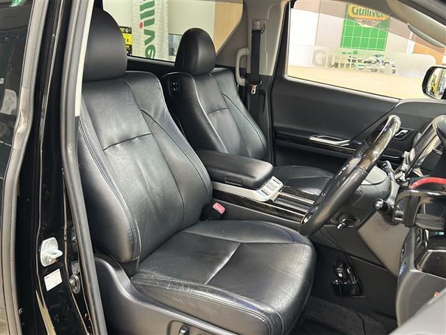 アルファードハイブリッド SR Cパッケージ ・4WD・純正ナビ/フルセグTV/DVD/CD/MSV/BT・バックカメラ・サンルーフ・ALPINEリヤフリップダウンモニター・パワーバックドア・社外エンジンスターター・クルーズコントロール・ETC(10枚目)