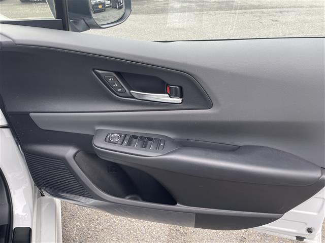 プリウス Ｚ　モテ゛リスタエアロ　ＳＲ　黒革　全方位カメラ（13枚目）