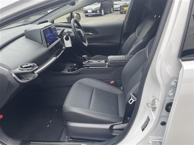 プリウス Ｚ　モテ゛リスタエアロ　ＳＲ　黒革　全方位カメラ（29枚目）