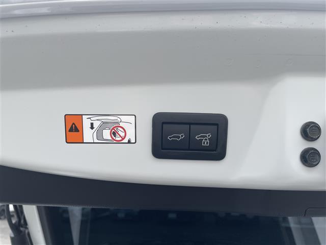 プリウス Ｚ　モテ゛リスタエアロ　ＳＲ　黒革　全方位カメラ（31枚目）