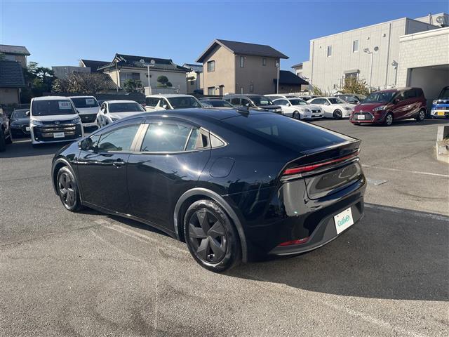 プリウス Ｕ　全方位カメラ　Ｓヒーター　革巻きステア（3枚目）