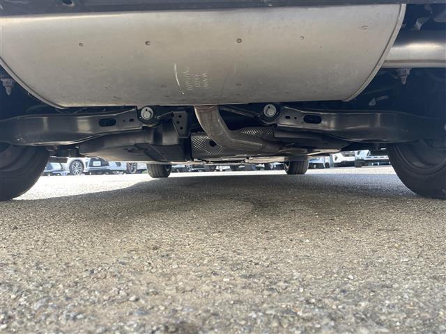 プリウス Ｕ　全方位カメラ　Ｓヒーター　革巻きステア（10枚目）