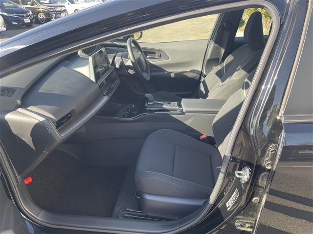 プリウス Ｕ　全方位カメラ　Ｓヒーター　革巻きステア（25枚目）