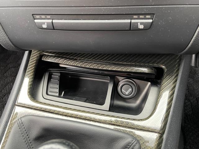 １シリーズ １３０ｉ　純正ナビ　ミラー内蔵ＥＴＣ　純正ＨＩＤヘッドライト　フロント／バックフォグ　純正１８インチＡＷ　キーレスエントリー（10枚目）