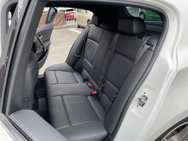 １シリーズ １３０ｉ　純正ナビ　ミラー内蔵ＥＴＣ　純正ＨＩＤヘッドライト　フロント／バックフォグ　純正１８インチＡＷ　キーレスエントリー（24枚目）