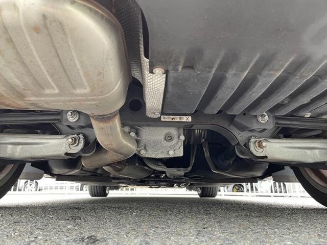 １シリーズ １３０ｉ　純正ナビ　ミラー内蔵ＥＴＣ　純正ＨＩＤヘッドライト　フロント／バックフォグ　純正１８インチＡＷ　キーレスエントリー（41枚目）