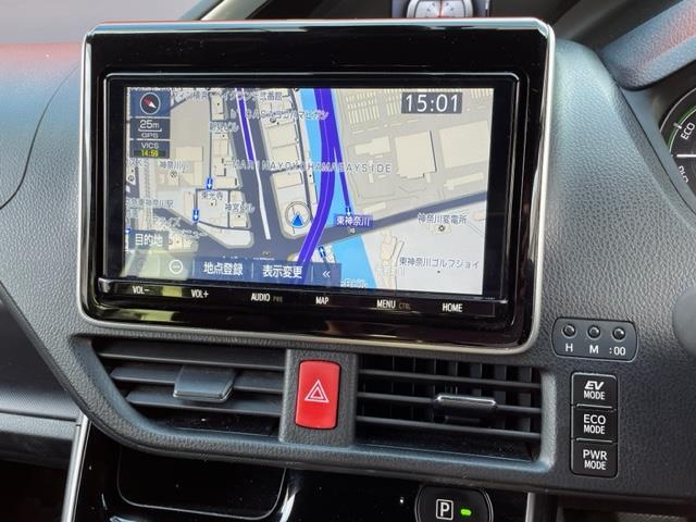 ヴォクシー ハイブリッドＺＳ　煌ＩＩＩ　ワンオーナー　純正９インチＳＤナビ【ＮＳＺＴ－Ｙ６８Ｔ】　ＤＴＶ／ＳＤ／ＣＤ／ＤＶＤ／ＲＥＣ／ＢＴ　バックカメラ　ＥＴＣ２．０　両側パワースライドドア　前後ドラレコ　純正１６インチアルミ（8枚目）