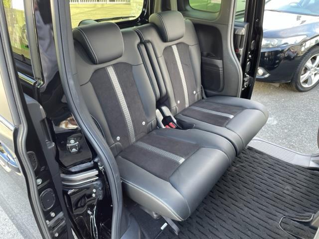 ヴォクシー ハイブリッドＺＳ　煌ＩＩＩ　ワンオーナー　純正９インチＳＤナビ【ＮＳＺＴ－Ｙ６８Ｔ】　ＤＴＶ／ＳＤ／ＣＤ／ＤＶＤ／ＲＥＣ／ＢＴ　バックカメラ　ＥＴＣ２．０　両側パワースライドドア　前後ドラレコ　純正１６インチアルミ（20枚目）