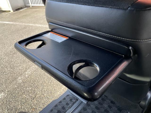 ヴォクシー ハイブリッドＺＳ　煌ＩＩＩ　ワンオーナー　純正９インチＳＤナビ【ＮＳＺＴ－Ｙ６８Ｔ】　ＤＴＶ／ＳＤ／ＣＤ／ＤＶＤ／ＲＥＣ／ＢＴ　バックカメラ　ＥＴＣ２．０　両側パワースライドドア　前後ドラレコ　純正１６インチアルミ（23枚目）