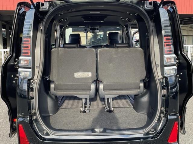 ヴォクシー ハイブリッドＺＳ　煌ＩＩＩ　ワンオーナー　純正９インチＳＤナビ【ＮＳＺＴ－Ｙ６８Ｔ】　ＤＴＶ／ＳＤ／ＣＤ／ＤＶＤ／ＲＥＣ／ＢＴ　バックカメラ　ＥＴＣ２．０　両側パワースライドドア　前後ドラレコ　純正１６インチアルミ（26枚目）