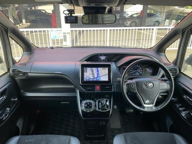 ヴォクシー ハイブリッドＺＳ　煌ＩＩＩ　ワンオーナー　純正９インチＳＤナビ【ＮＳＺＴ－Ｙ６８Ｔ】　ＤＴＶ／ＳＤ／ＣＤ／ＤＶＤ／ＲＥＣ／ＢＴ　バックカメラ　ＥＴＣ２．０　両側パワースライドドア　前後ドラレコ　純正１６インチアルミ（42枚目）