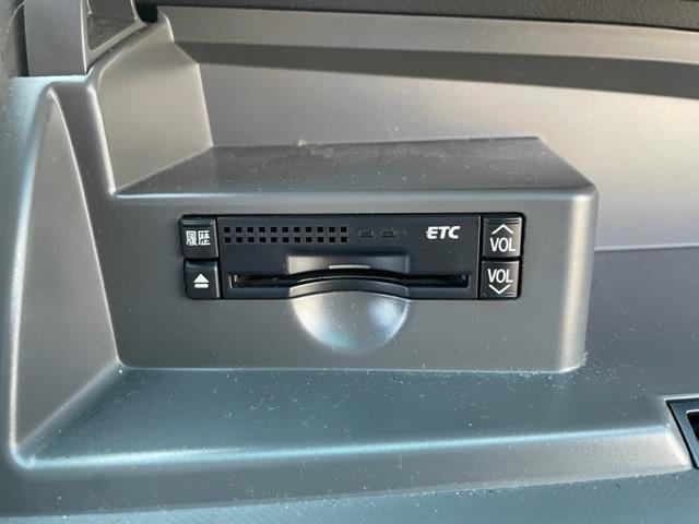 エスティマ アエラス　レザーパッケージ　純正ＨＤＤナビ　ＤＴＶ／ＣＤ／ＤＶＤ／ＡＵＸ／ＭＳＶ　フロント／バックカメラ　レザーシート　Ｄ席パワーシート　前席シートヒーター　両側パワースライドドア　ドライブレコーダー　クルーズコントロール（8枚目）