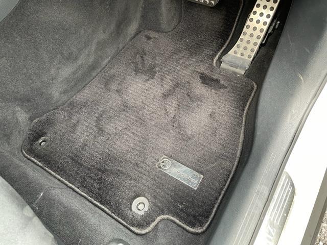 GLC GLC250 4マチックスポーツ(本革仕様) ワンオーナー 純正HDDナビ DTV/CD/DVD/REC/BT 全方位カメラ ビルトインETC2,0 ハーフレザーシート 前席パワーシート 前席シートヒーター ヘッドアップディスプレィ(20枚目)