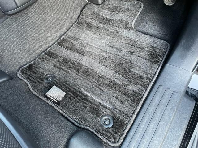 ランドクルーザープラド ＴＸ　Ｌパッケージ　ワンオーナー　モデリスタフロントスポイラー　純正ＳＤナビ　フルセグＴＶ／ＳＤ／ＣＤ／ＤＶＤ／ＳＤＲＥＣ／ＢＴ　バックカメラ　ムーンルーフ　ルーフレール　黒革シート　ビルトインＥＴＣ２．０（21枚目）