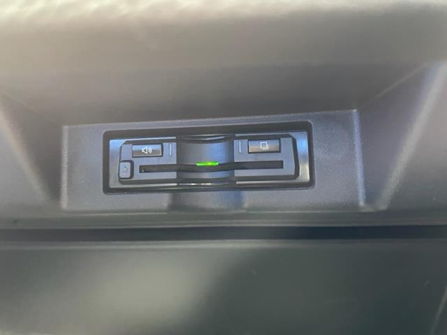 ハリアー エレガンス　ＧＲスポーツ　ワンオーナー　社外９インチＳＤナビ【アルパインＸ９Ｚ】　ＤＴＶ／ＳＤ／ＣＤ／ＤＶＤ／ＲＥＣ／ＢＴ　バックカメラ　パノラマルーフ　ハーフレザーシート　ドライブレコーダー（15枚目）