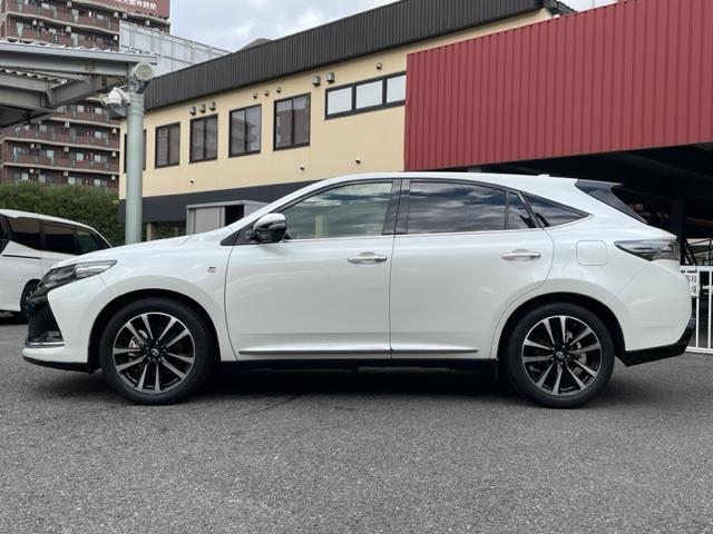 ハリアー エレガンス　ＧＲスポーツ　ワンオーナー　社外９インチＳＤナビ【アルパインＸ９Ｚ】　ＤＴＶ／ＳＤ／ＣＤ／ＤＶＤ／ＲＥＣ／ＢＴ　バックカメラ　パノラマルーフ　ハーフレザーシート　ドライブレコーダー（32枚目）