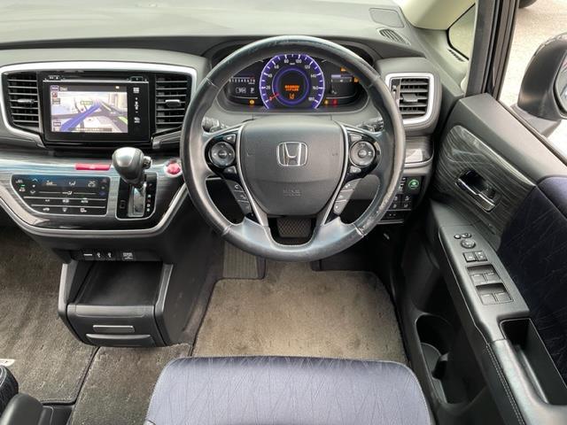 オデッセイ アブソルート・２０ｔｈアニバーサリー　純正インターナビ　ＤＴＶ／ラジオ／ＣＤ／ＤＶＤ／ＢＴ／ＵＳＢ×２／ＨＤＭＩ　バックカメラ　純正フリップダウンモニター【ＶＭ－１５５ＥＮ】　両側パワースライドドア　ビルトインＥＴＣ　ドライブレコーダー（2枚目）