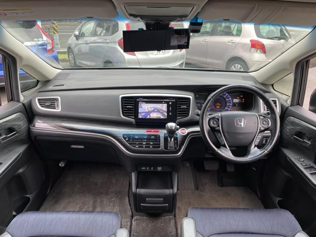 オデッセイ アブソルート・２０ｔｈアニバーサリー　純正インターナビ　ＤＴＶ／ラジオ／ＣＤ／ＤＶＤ／ＢＴ／ＵＳＢ×２／ＨＤＭＩ　バックカメラ　純正フリップダウンモニター【ＶＭ－１５５ＥＮ】　両側パワースライドドア　ビルトインＥＴＣ　ドライブレコーダー（42枚目）