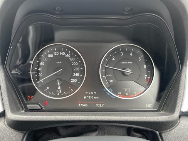 Ｘ１ ｓＤｒｉｖｅ　１８ｉ　純正ナビ　バックカメラ　クリアランスソナー　ＥＴＣ内蔵バックミラー　ドライブレコーダー　オートマチックトランクリッド　インテリジェントセーフティ　純正１７インチＡＷ（4枚目）