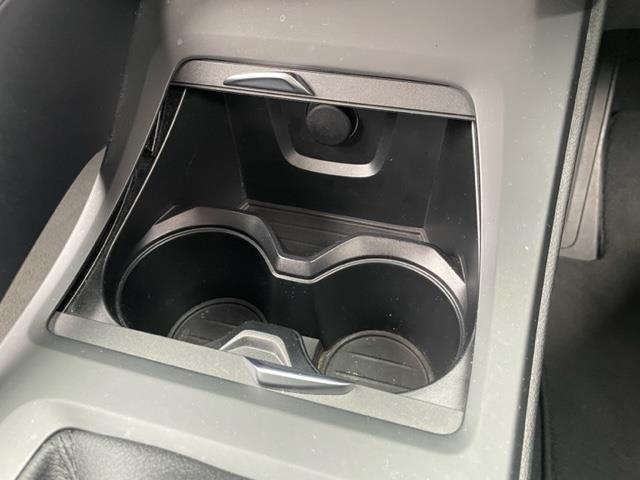 Ｘ１ ｓＤｒｉｖｅ　１８ｉ　純正ナビ　バックカメラ　クリアランスソナー　ＥＴＣ内蔵バックミラー　ドライブレコーダー　オートマチックトランクリッド　インテリジェントセーフティ　純正１７インチＡＷ（11枚目）