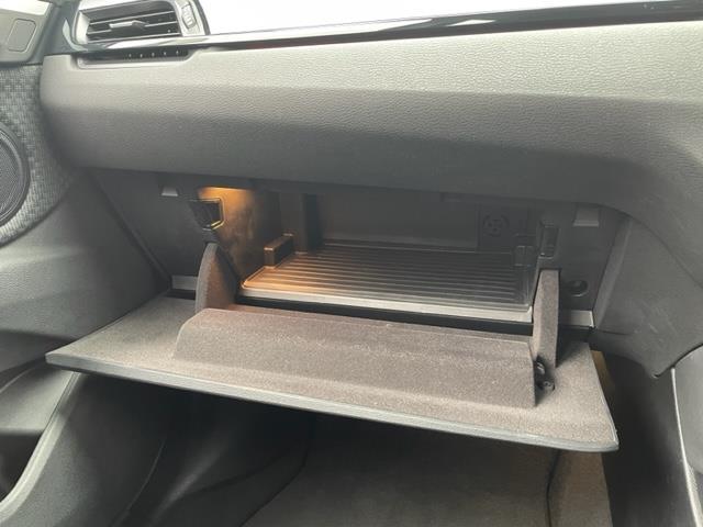 Ｘ１ ｓＤｒｉｖｅ　１８ｉ　純正ナビ　バックカメラ　クリアランスソナー　ＥＴＣ内蔵バックミラー　ドライブレコーダー　オートマチックトランクリッド　インテリジェントセーフティ　純正１７インチＡＷ（15枚目）