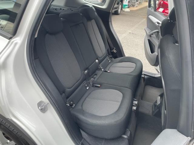 Ｘ１ ｓＤｒｉｖｅ　１８ｉ　純正ナビ　バックカメラ　クリアランスソナー　ＥＴＣ内蔵バックミラー　ドライブレコーダー　オートマチックトランクリッド　インテリジェントセーフティ　純正１７インチＡＷ（21枚目）