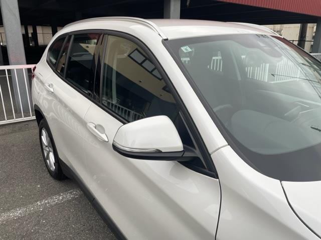 Ｘ１ ｓＤｒｉｖｅ　１８ｉ　純正ナビ　バックカメラ　クリアランスソナー　ＥＴＣ内蔵バックミラー　ドライブレコーダー　オートマチックトランクリッド　インテリジェントセーフティ　純正１７インチＡＷ（35枚目）