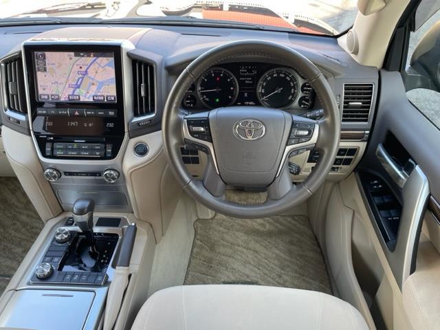 ランドクルーザー ＡＸ　ワンオーナー　純正ナビ　ＤＶＤ／ＣＤ／ＤＶＤ／ＢＲ／ＢＴ　全方位カメラ　クリアランスソナー　ビルトインＥＴＣ２．０　ドライブレコーダー　ブラインドスポットモニター　純正１８インチＡＷ（2枚目）