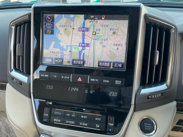 ランドクルーザー ＡＸ　ワンオーナー　純正ナビ　ＤＶＤ／ＣＤ／ＤＶＤ／ＢＲ／ＢＴ　全方位カメラ　クリアランスソナー　ビルトインＥＴＣ２．０　ドライブレコーダー　ブラインドスポットモニター　純正１８インチＡＷ（6枚目）