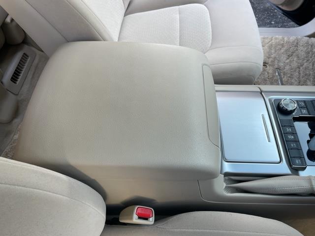 ランドクルーザー ＡＸ　ワンオーナー　純正ナビ　ＤＶＤ／ＣＤ／ＤＶＤ／ＢＲ／ＢＴ　全方位カメラ　クリアランスソナー　ビルトインＥＴＣ２．０　ドライブレコーダー　ブラインドスポットモニター　純正１８インチＡＷ（11枚目）